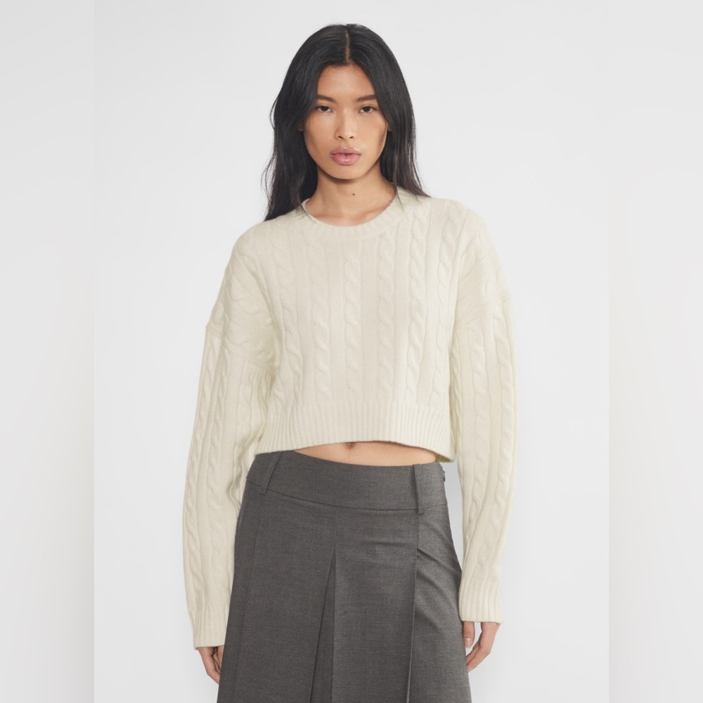 Aritzia Sunday Best Peggy Cropped Cable Sweater